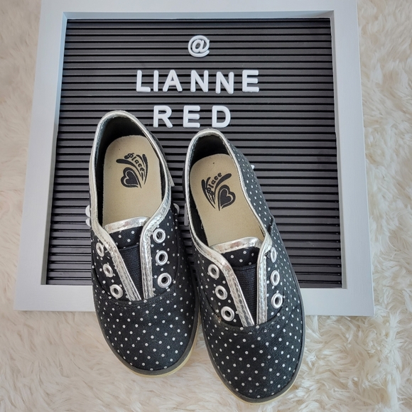 Assorted Shoes for Girls - Picture 6 of 10